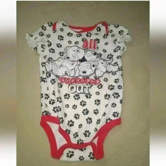 Baby Girl Disney Baby 6-9 Month Old 101 Dalmatians All Tuckered Out Bodysuit - Picture 1 of 4